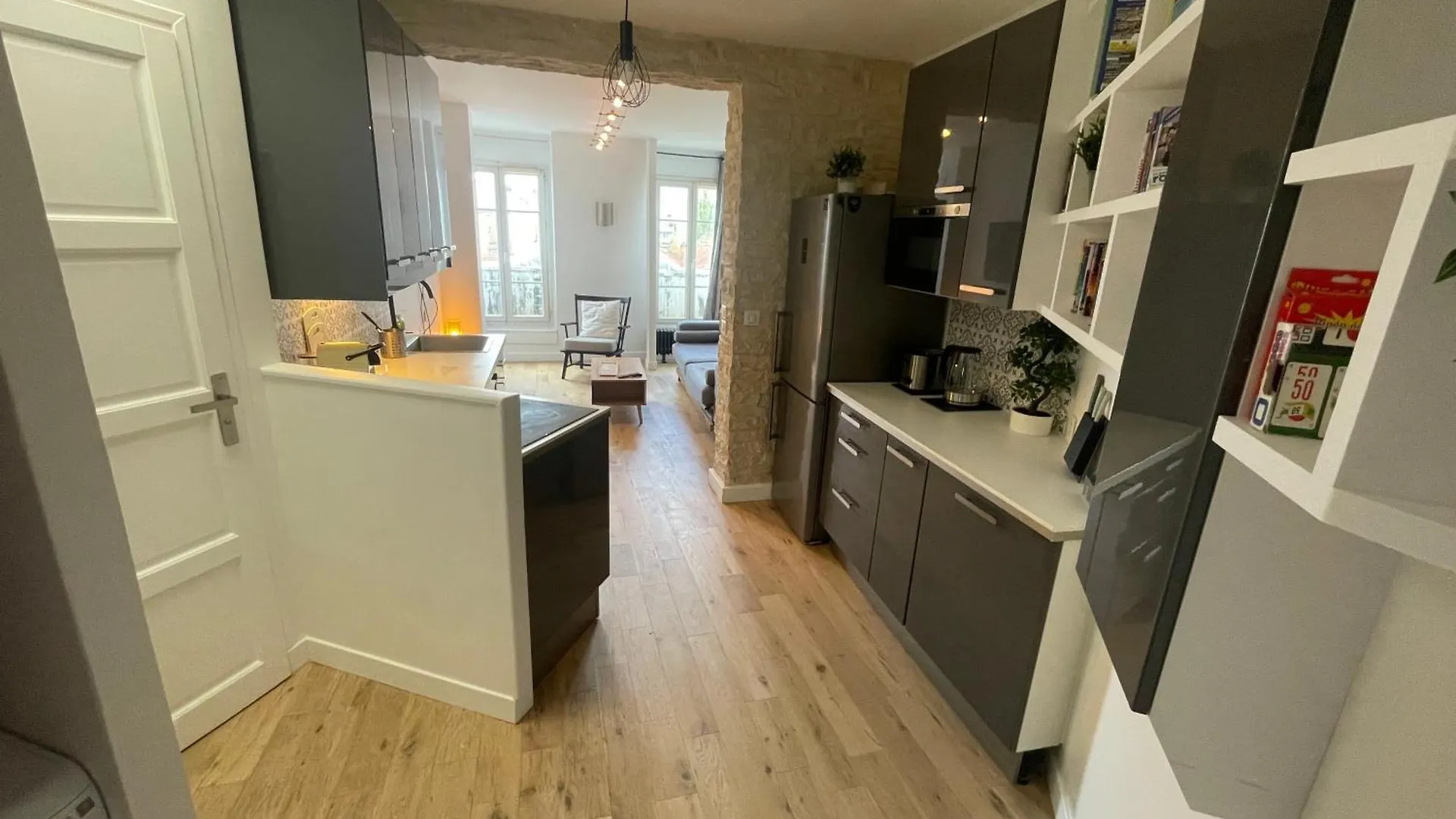 Apartment Superbe Haussmannien Suspendu
