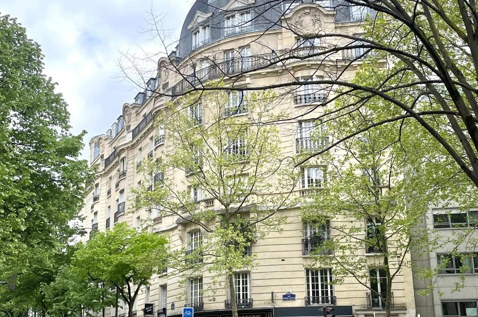 Superbe Haussmannien Suspendu * Paris